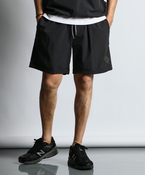 The DUFFER of ST.GEORGE(ザダファーオブセントジョージ)の「〔BLACK LABEL〕CORDURA RIPSTOP TRUCK SHORTS:セットアップ コーデュラリップストップ トラックショーツ(その他パンツ・メンズ・ブラック・SMALL/MEDIUM/LARGE/X-LARGE)」の2枚目の写真