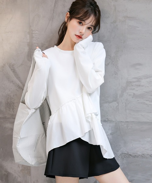 TeddyShop（テディショップ）の「【紫外線遮蔽率 99.9%以上】 レディース水着 長袖ダブルペプラムフリルラッシュガード+ハーフパンツ 上下2点セット 水陸両用 体型カバー（ラッシュガード・レディース・ホワイト/ブルーグレー/ブラック・LL/S/M/L）」の4枚目の写真