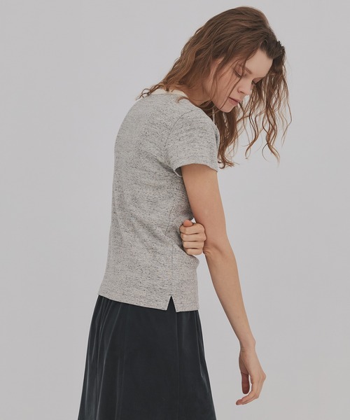 PUBLIC TOKYO(パブリックトウキョウ)の「【別注】Robert P.Miller TEE(Tシャツ/カットソー・レディース・ワイン/ブルー/ホワイト/ライトグレー/ブラウン系/ネイビー/ベージュ系・FREE)」の20枚目の写真