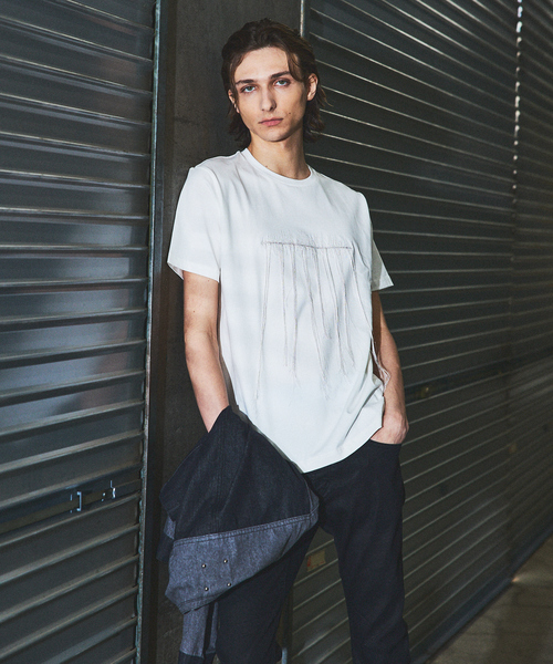 5351 POUR LES HOMMES(ゴーサンゴーイチプールオム)の「エンブロイダリー フリンジ 半袖Tシャツ(Tシャツ/カットソー・メンズ・ホワイト/ブラック・50/48/46/44)」の1枚目の写真