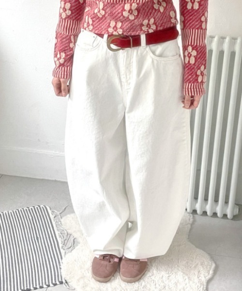 FREE STYLISTS(フリー スタイリスト)の「YUGA_YGMC Cocoon denim pants(デニムパンツ・レディース・ホワイト/ブラック・S/M/L)」の3枚目の写真