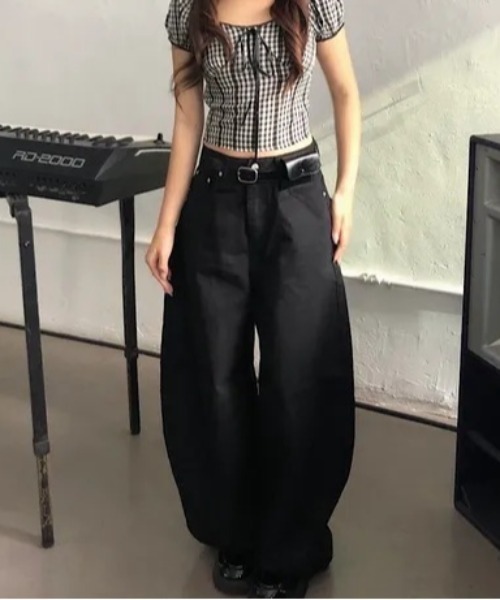 FREE STYLISTS(フリー スタイリスト)の「YUGA_YGMC Cocoon denim pants(デニムパンツ・レディース・ホワイト/ブラック・S/M/L)」の13枚目の写真