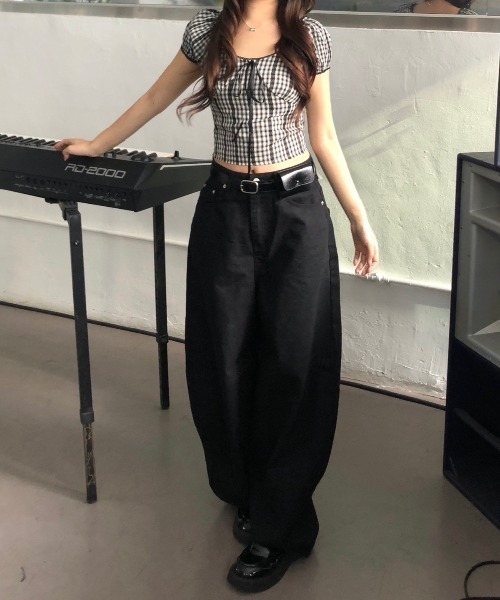 FREE STYLISTS(フリー スタイリスト)の「YUGA_YGMC Cocoon denim pants(デニムパンツ・レディース・ホワイト/ブラック・S/M/L)」の19枚目の写真