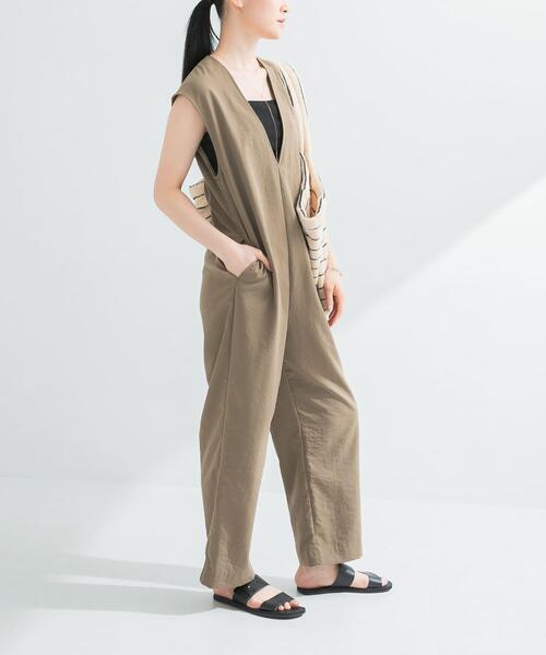 セール】『2サイズ展開』リネンライク深Vネックオールインワン