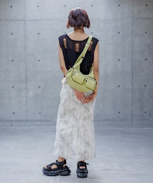 PAGEBOY（ページボーイ）の「スカシアミダメージベスト（ベスト・レディース・ブラック/オフホワイト/ブルー・FREE）」の15枚目の写真