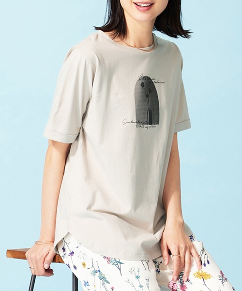 BELLUNA PLUS(ベルーナ)の「ヒンヤリ!着映えプリントプルオーバー(Tシャツ/カットソー・レディース・セージグリーン/グレー系その他/ピンク/チャコール・X-LARGE/MEDIUM/LARGE)」の2枚目の写真