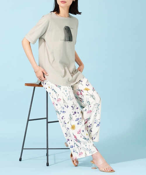 BELLUNA PLUS(ベルーナ)の「ヒンヤリ!着映えプリントプルオーバー(Tシャツ/カットソー・レディース・セージグリーン/グレー系その他/ピンク/チャコール・X-LARGE/MEDIUM/LARGE)」の21枚目の写真