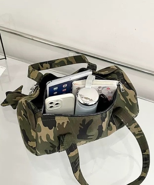 セール】星形チャーム付き迷彩柄orヒョウ柄ミニボストンバッグ