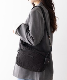 【10/31まで限定値下げ❣️】JACQUEMUS ブラック ショルダーバッグ 黒 JACQUEMUS: ブラック Les Classiques 'The large Bambino' バッグ