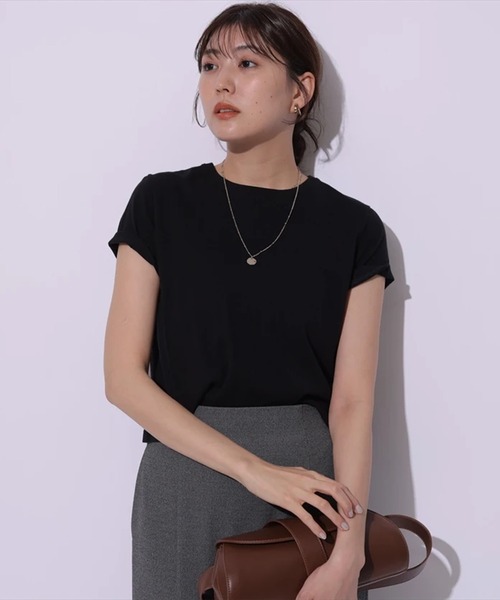 Mystrada(マイストラーダ)の「コンパクトTシャツ(Tシャツ/カットソー・レディース・グレイッシュベージュ/ブラック/ブラック系その他/ホワイト・38)」の6枚目の写真