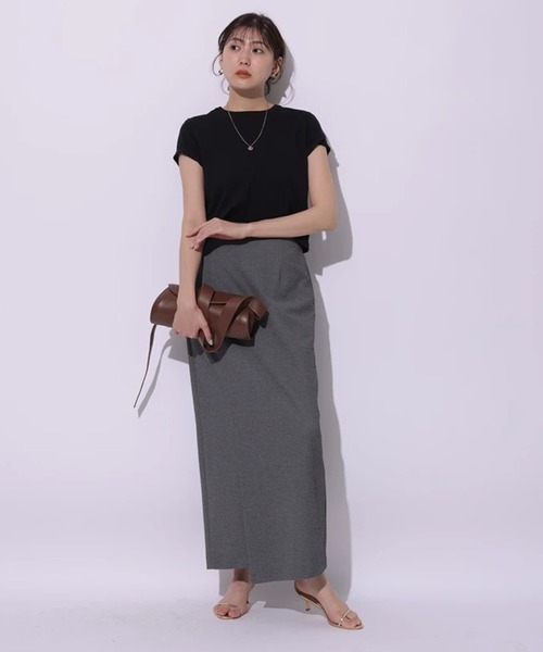 Mystrada(マイストラーダ)の「コンパクトTシャツ(Tシャツ/カットソー・レディース・グレイッシュベージュ/ブラック/ブラック系その他/ホワイト・38)」の9枚目の写真