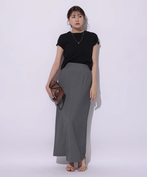 Mystrada(マイストラーダ)の「コンパクトTシャツ(Tシャツ/カットソー・レディース・グレイッシュベージュ/ブラック/ブラック系その他/ホワイト・38)」の12枚目の写真