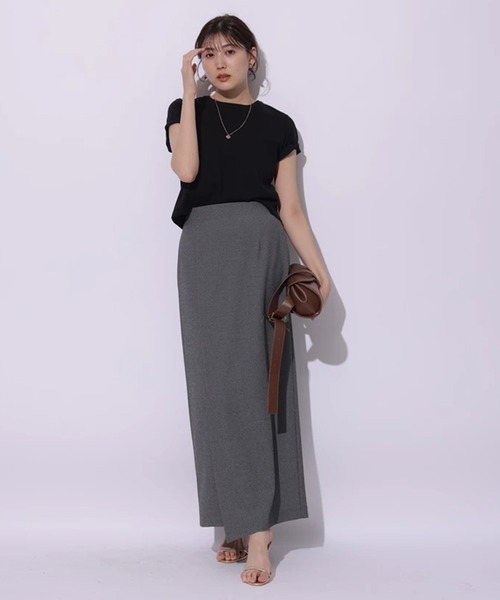 Mystrada(マイストラーダ)の「コンパクトTシャツ(Tシャツ/カットソー・レディース・グレイッシュベージュ/ブラック/ブラック系その他/ホワイト・38)」の14枚目の写真