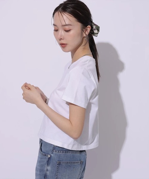 Mystrada(マイストラーダ)の「コンパクトTシャツ(Tシャツ/カットソー・レディース・グレイッシュベージュ/ブラック/ブラック系その他/ホワイト・38)」の17枚目の写真