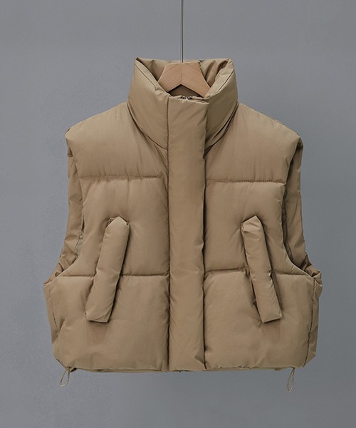 c.u.l（シーユーエル）の「ショート丈 シンプル ハイネックエコダウンベスト culw826（ダウンベスト・レディース・ブラック/ベージュ/アイボリー・M/L）」の13枚目の写真