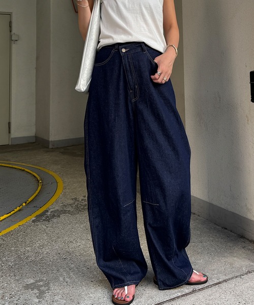 LBC（エルビーシー）の「【デニムセットアップ可能】アシメボタンカーブデニムパンツ（デニムパンツ・レディース・ブラック/ダークネイビー/ブルー・M/L）」の7枚目の写真