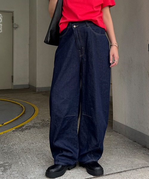 LBC（エルビーシー）の「【デニムセットアップ可能】アシメボタンカーブデニムパンツ（デニムパンツ・レディース・ブラック/ダークネイビー/ブルー・M/L）」の13枚目の写真