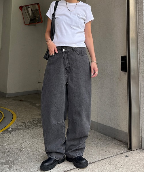 LBC（エルビーシー）の「【デニムセットアップ可能】アシメボタンカーブデニムパンツ（デニムパンツ・レディース・ブラック/ダークネイビー/ブルー・M/L）」の14枚目の写真