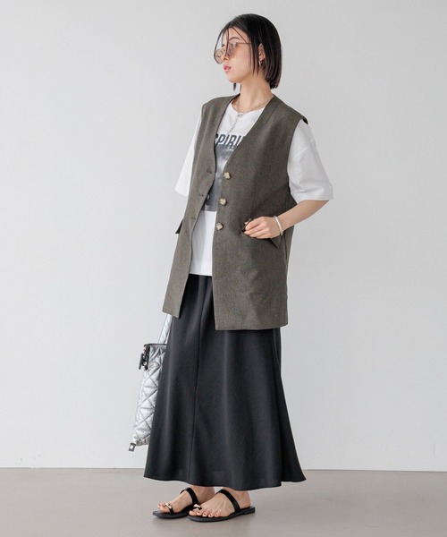 BAYFLOW（ベイフロー）の「リネンライクノーカラーノースリーブベスト（ベスト・レディース・レンガ/チャコール/ベージュ・FREE）」の5枚目の写真