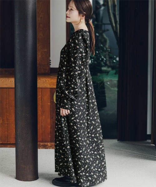 titivate(ティティベイト)の「ボリュームギャザースリーブフレアワンピース(ワンピース・レディース・ブルー系その他/ドット/ブラック系その他・S/L/M)」の20枚目の写真