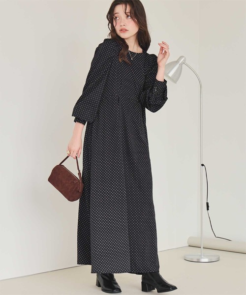 titivate(ティティベイト)の「ボリュームギャザースリーブフレアワンピース(ワンピース・レディース・ブルー系その他/ドット/ブラック系その他・S/L/M)」の10枚目の写真