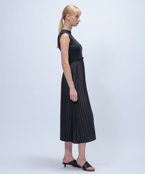 cloenc（クロエンス）の「ニットドッキングプリーツワンピース（ワンピース・レディース・ブラック/キャメル・03/01/02）」の13枚目の写真