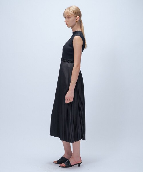 cloenc（クロエンス）の「ニットドッキングプリーツワンピース（ワンピース・レディース・ブラック/キャメル・03/01/02）」の15枚目の写真
