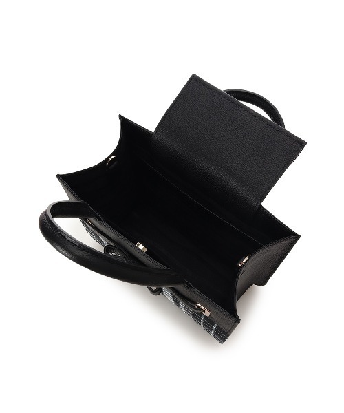 Samantha Thavasa(サマンサタバサ)の「チェック柄エムシュシュⅢ トートバッグ(トートバッグ・レディース・グレイッシュベージュ/ブラック/オフホワイト・FREE)」の6枚目の写真