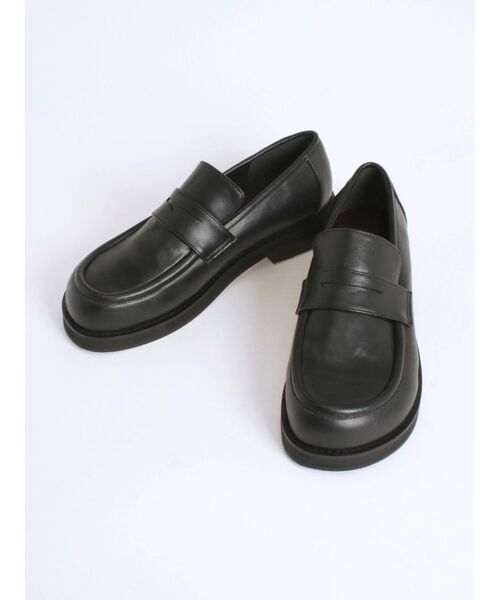 VEQUM(VEQUM)の「【VEQUM】CURVE ROUND LOAFER(ローファー・レディース・ブラック・35/36/37)」の1枚目の写真