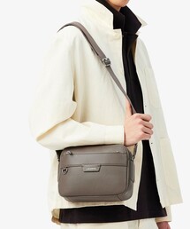 LACOSTE（ラコステ）の「オシアン レザーレポーターバッグ（ショルダーバッグ）」