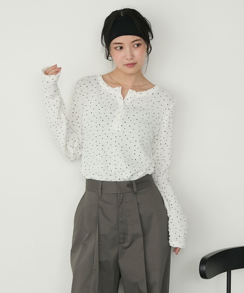セール】【forksy.】ドット柄ヘンリーネックジャガードトップス