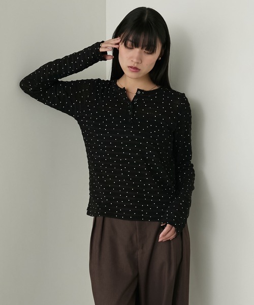 forksy.（フォルクシー）の「【forksy.】ドット柄ヘンリーネックジャガードトップス（Tシャツ/カットソー・レディース・チャコールグレー/オフホワイト/ブラック・FREE）」の16枚目の写真