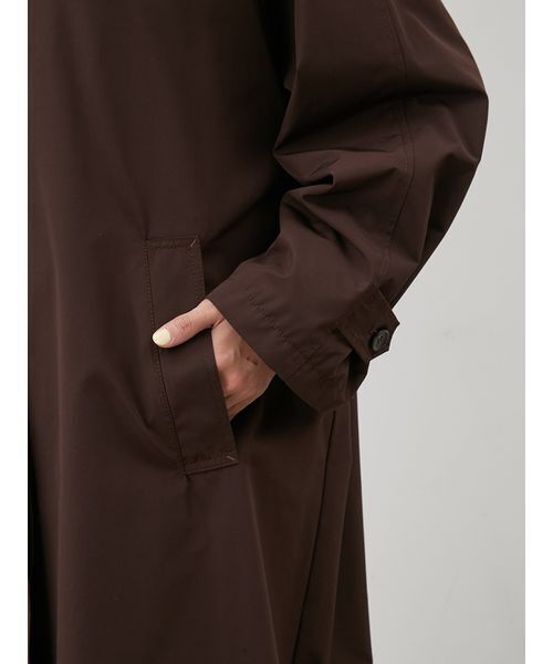 Mila Owen（ミラオーウェン）の「Ａラインステンカラーコート（ステンカラーコート・レディース・ライトブルー/ベージュ/ブラウン・1/0）」の13枚目の写真