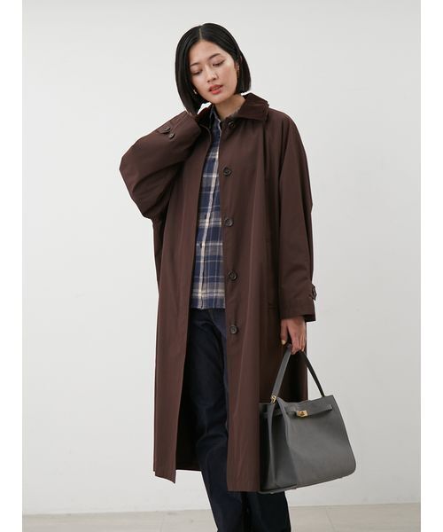 Mila Owen（ミラオーウェン）の「Ａラインステンカラーコート（ステンカラーコート・レディース・ライトブルー/ベージュ/ブラウン・1/0）」の19枚目の写真
