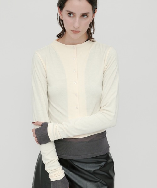 kiehtova（キエトヴァ）の「【kiehtova】SMOOTH STAND NECK CARDIGAN/スムース スタンド ネック カーディガン（カーディガン/ボレロ・レディース・ブラック/チャコールグレー/アイボリー・FREE）」の7枚目の写真