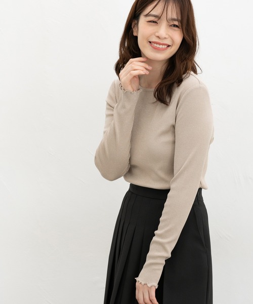 Honeys(ハニーズ)の「メロー使いTシャツ(Tシャツ/カットソー・レディース・ブラック/グレイッシュブルー/オフホワイト/ベージュ・S/M/LL/L)」の14枚目の写真