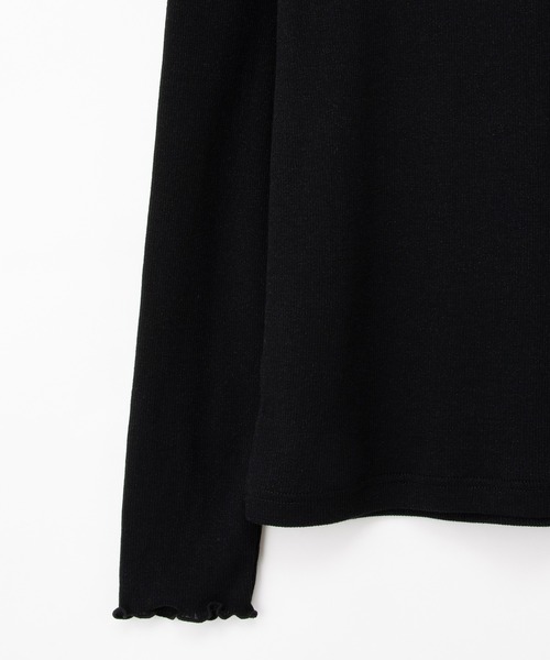 Honeys(ハニーズ)の「メロー使いTシャツ(Tシャツ/カットソー・レディース・ブラック/グレイッシュブルー/オフホワイト/ベージュ・S/M/LL/L)」の19枚目の写真