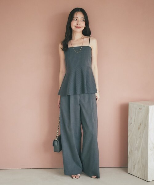 La boutique BonBon（ラブティックボンボン）の「【セットアップ可】ストライプワイドパンツ（スラックス・レディース・チャコールグレー/ライトグレー・FREE）」の3枚目の写真