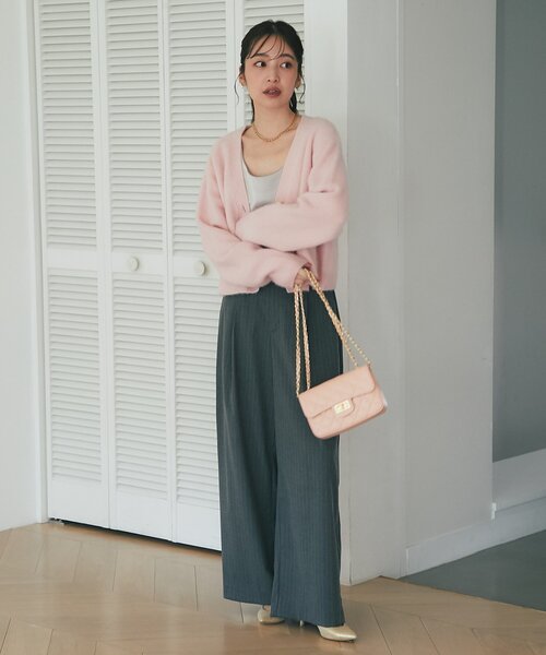 La boutique BonBon（ラブティックボンボン）の「【セットアップ可】ストライプワイドパンツ（スラックス・レディース・チャコールグレー/ライトグレー・FREE）」の12枚目の写真