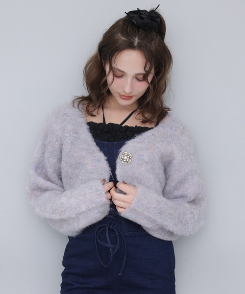 Seemi. byNICECLAUP（ シーミーバイナイスクラップ）の「【Seemi.】ブローチ付きニットショートカーディガン（カーディガン/ボレロ・レディース・レッド/グレー×ピンク/オフホワイト・FREE）」の21枚目の写真