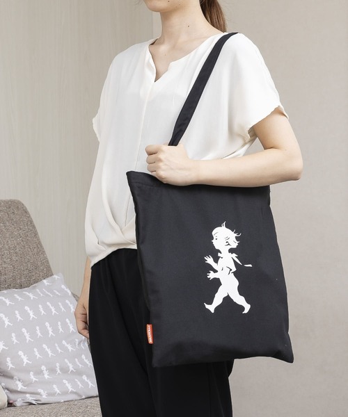 SOLSTICKAN DESIGN(ソルスティッカンデザイン)の「SOLSTICKAN コットンバック(トートバッグ・レディース・ブラック/グリーン・42cm)」の5枚目の写真