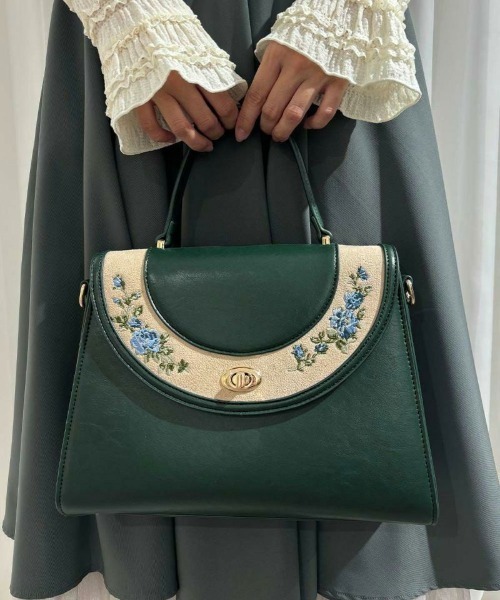 an another angelus（アンアナザーアンジェラス）の「サークルフラップ刺繍台形バッグ/fint フィント（ハンドバッグ・レディース・ブルーグリーン/ブラック・FREE）」の6枚目の写真