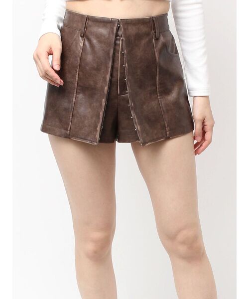 GYDA（ジェイダ）の「フェイクレザーレイヤーショートパンツ（その他パンツ・レディース・ブラウン/ブラック/アイボリー・FREE）」の3枚目の写真