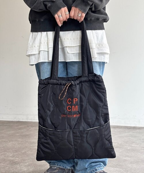 CPCM(シーピーシーエム)の「キルトロゴトートバッグ(トートバッグ・レディース・シルバー/ホワイト系その他/アイボリー/ブラック/ブラウン系その他・FREE)」の4枚目の写真