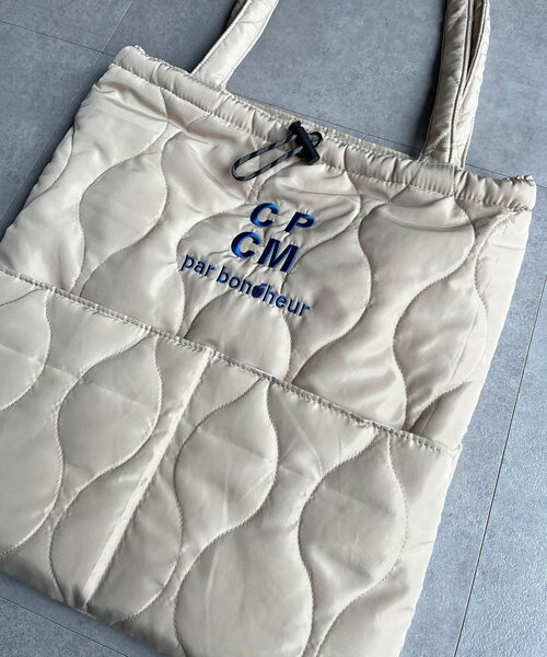 CPCM(シーピーシーエム)の「キルトロゴトートバッグ(トートバッグ・レディース・シルバー/ホワイト系その他/アイボリー/ブラック/ブラウン系その他・FREE)」の8枚目の写真