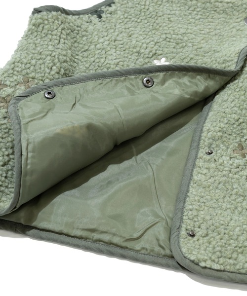 go slow caravan（ゴースローキャラバン）の「NUEVO BLANCA/ヌエヴォブランカ　フラワードット刺繍 ボアベスト（ベスト・レディース・ミント/ベージュ・FREE）」の6枚目の写真