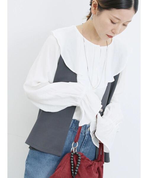 Samansa Mos2 blue（サマンサモスモスブルー）の「ラッフルカラーブラウス（シャツ/ブラウス・レディース・オフホワイト/サックスブルー/ベージュ・F）」の6枚目の写真