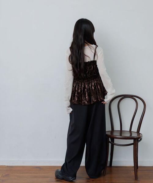 RETRO GIRL(レトロガール)の「ベロア2WAYフリルビスチェ(シャツ/ブラウス・レディース・スモークピンク/ブラック系その他/ダークブラウン・FREE)」の6枚目の写真