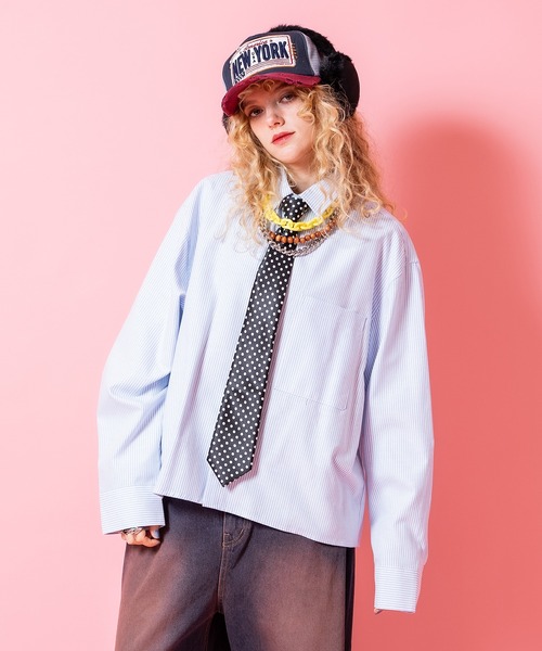 a.p.o.v.(エーピーオービー)の「a.p.o.v. クロップド丈オックスフォードストライプシャツ(シャツ/ブラウス・メンズ・ブルー/ブラック/ピンク・ONESIZE)」の2枚目の写真