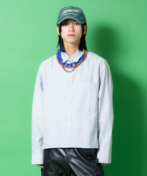 a.p.o.v.(エーピーオービー)の「a.p.o.v. クロップド丈オックスフォードストライプシャツ(シャツ/ブラウス・メンズ・ブルー/ブラック/ピンク・ONESIZE)」の1枚目の写真